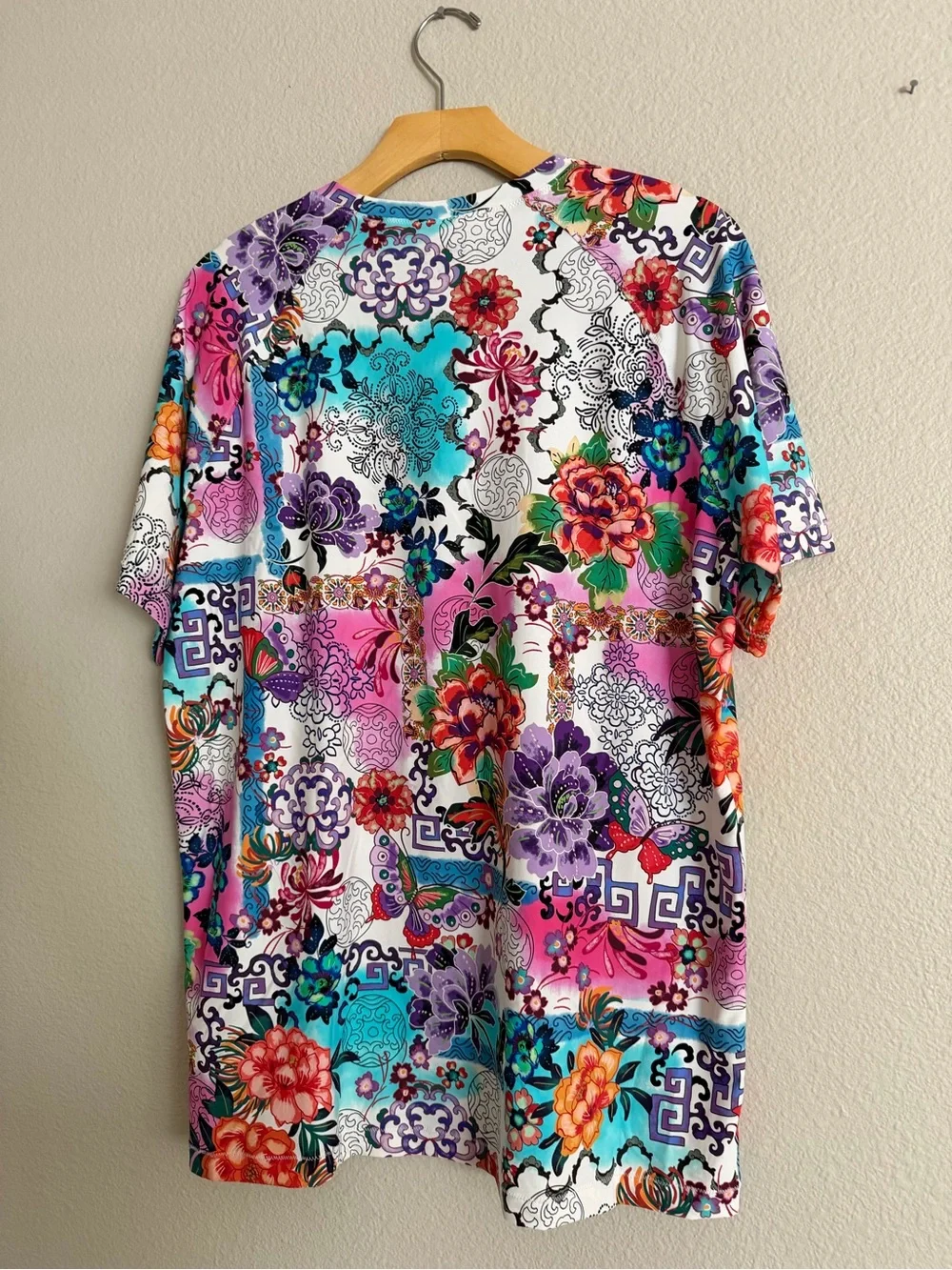 Johnny Was Men’s Short Sleeve Surf Shirt Rash Guard Roseum Print Size Medium NWT